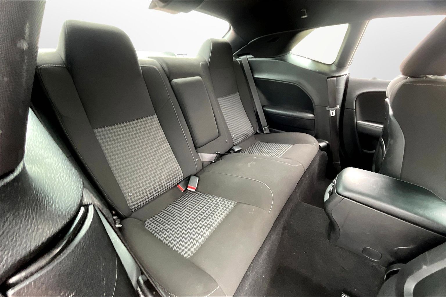 Used 2022 Dodge Challenger GT image 17