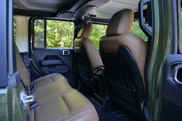 Used 2021 Jeep Wrangler Unlimited Rubicon AWD/4WD image 32