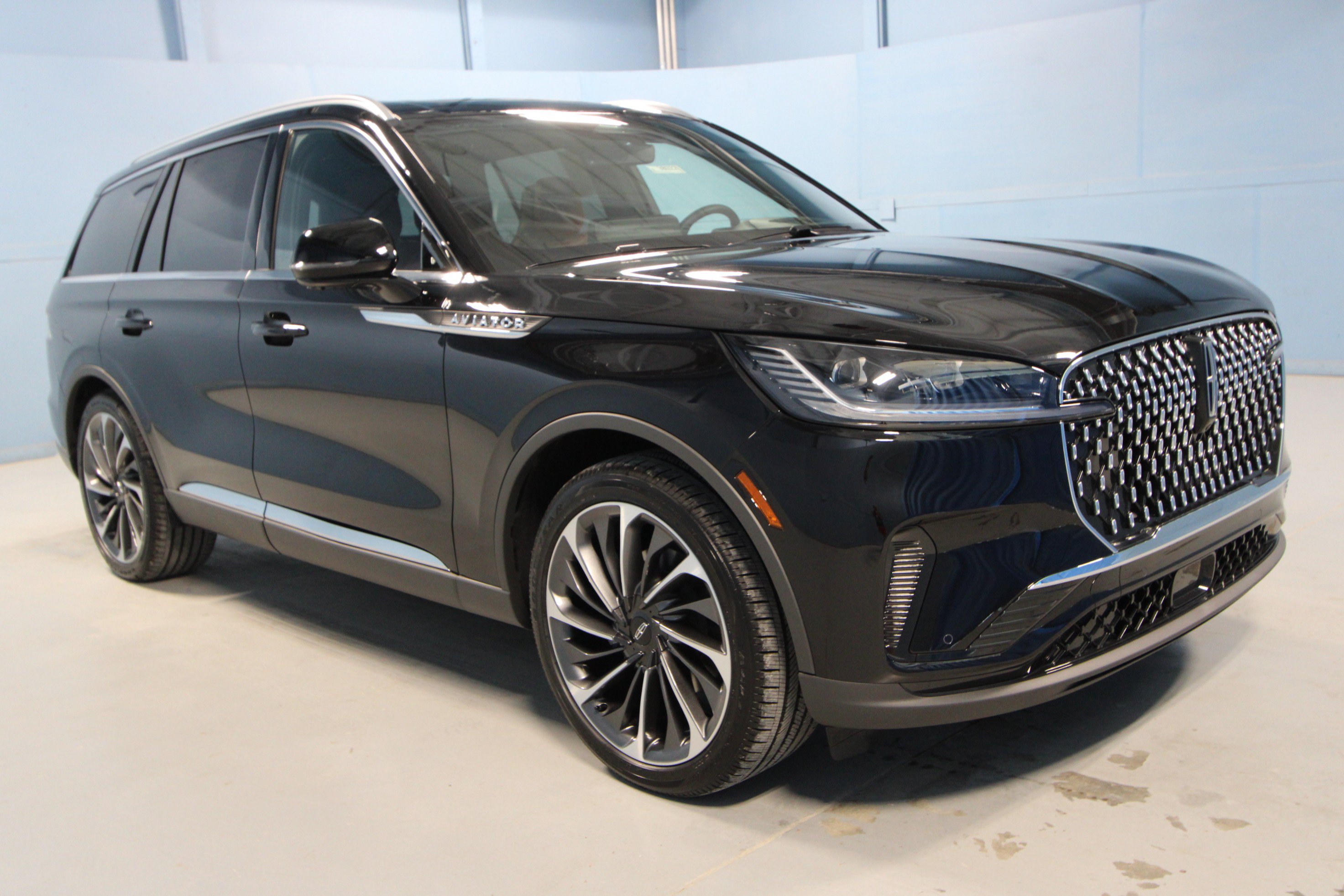 New 2026 Lincoln Aviator Reserve AWD/4WD image 1