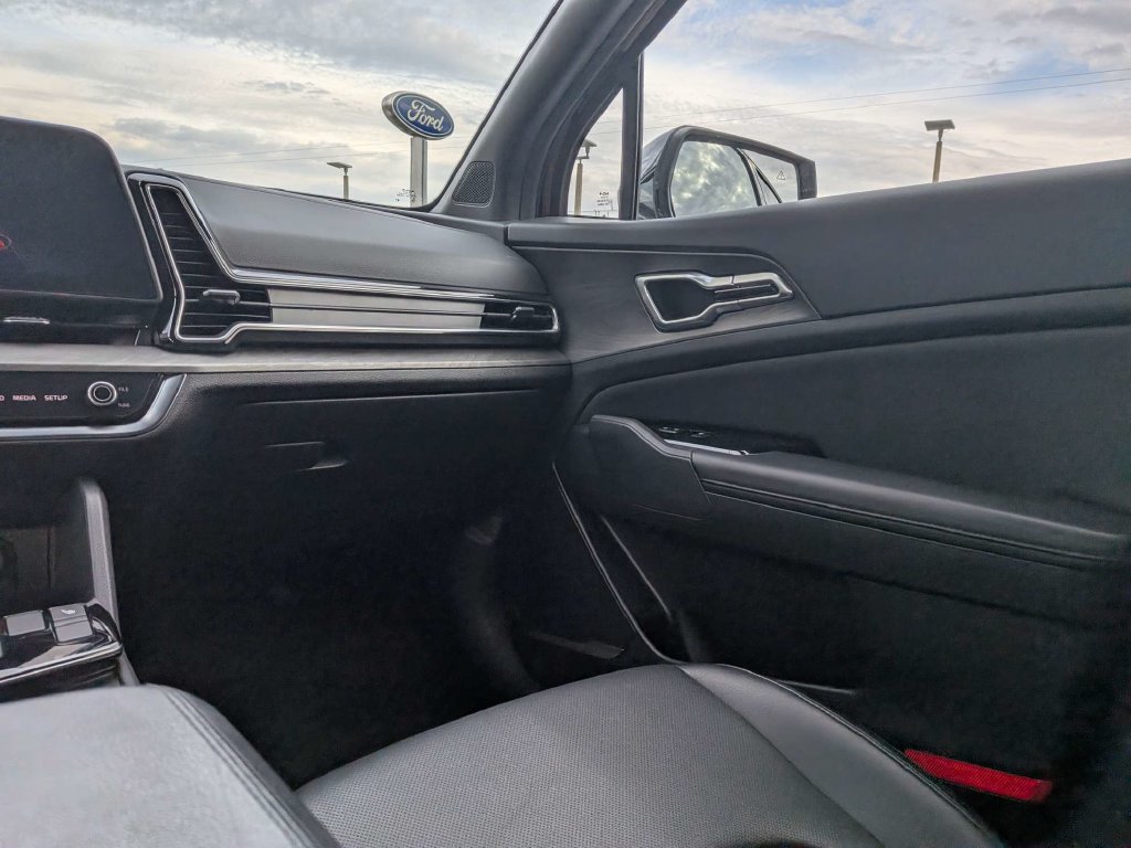 Used 2024 Kia Sportage X-Line w/ X-Line Premium Package AWD/4WD image 17