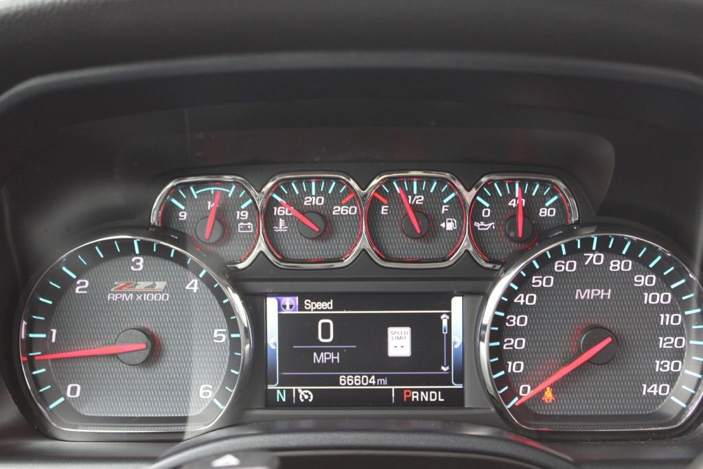 Used 2018 Chevrolet Silverado 1500 LT w/ All Star Edition image 30