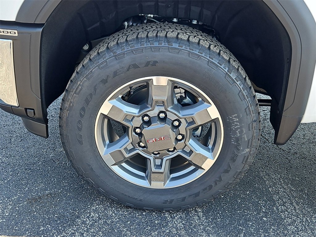 New 2025 GMC Sierra 2500 SLT w/ Texas SLT Premium Package image 13