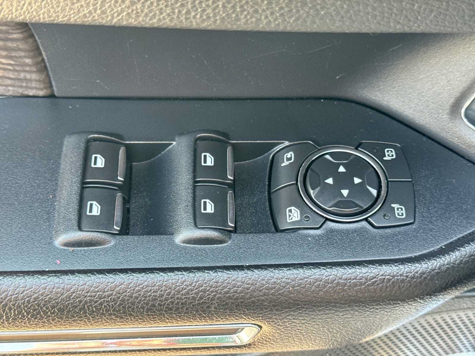 Used 2018 Ford Expedition Limited AWD/4WD image 16