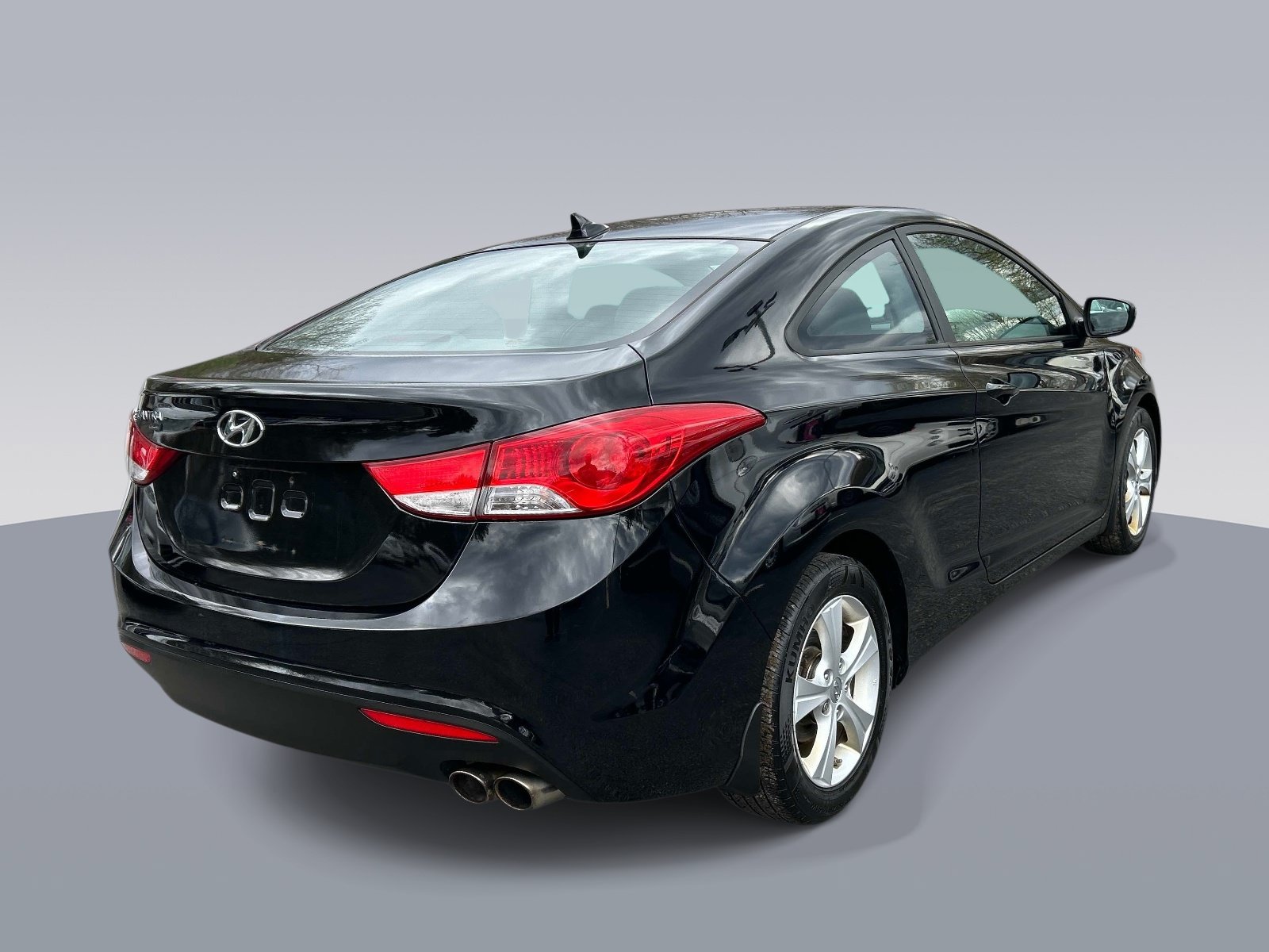 Used 2013 Hyundai Elantra FWD image 3