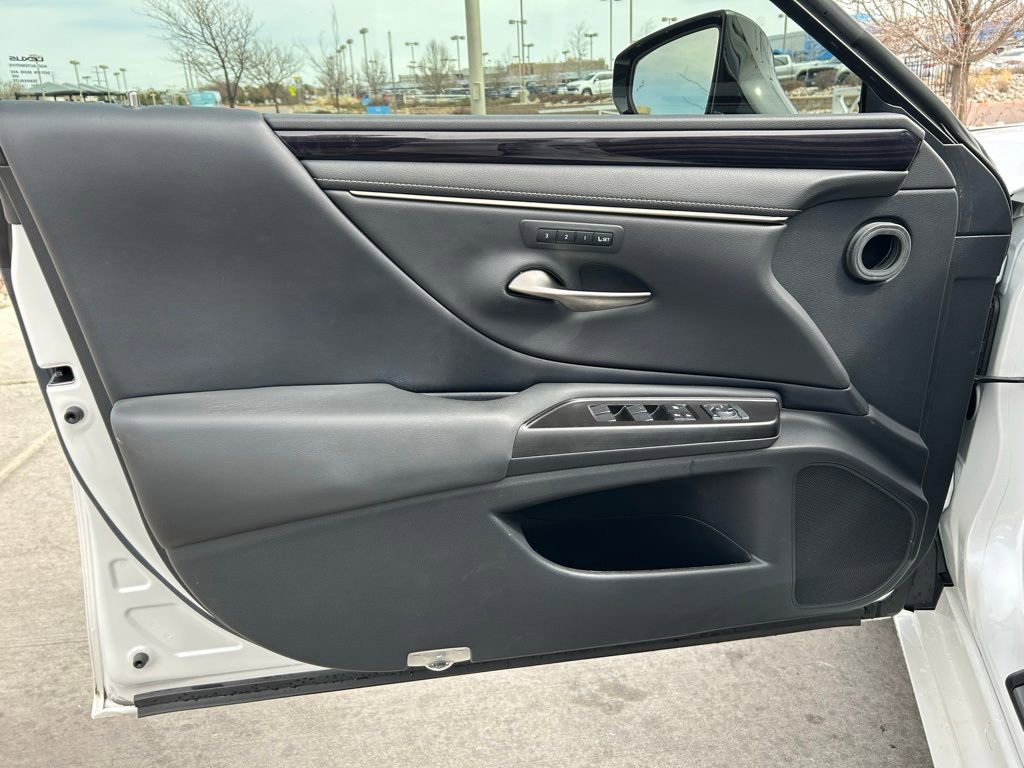 Used 2019 Lexus ES 350 350 w/ Premium Package image 23