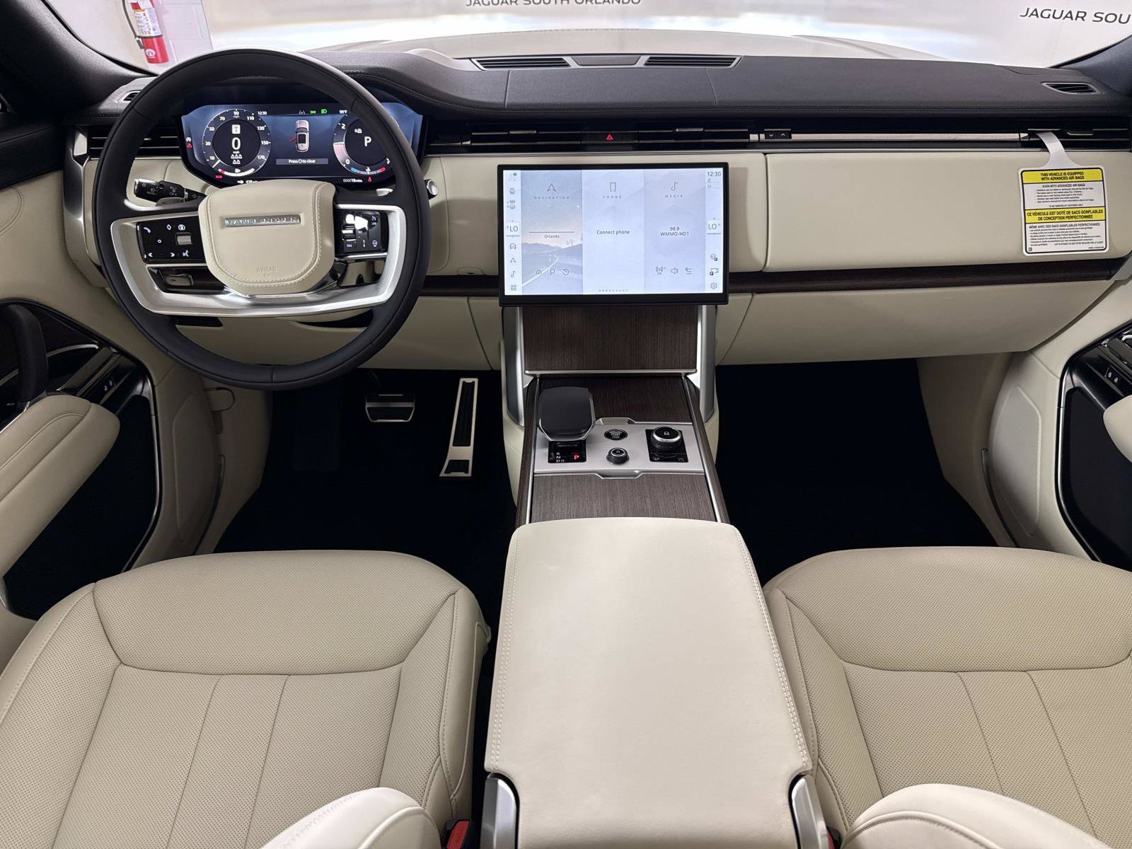 New 2027 Land Rover Range Rover Long Wheelbase SE AWD/4WD image 16