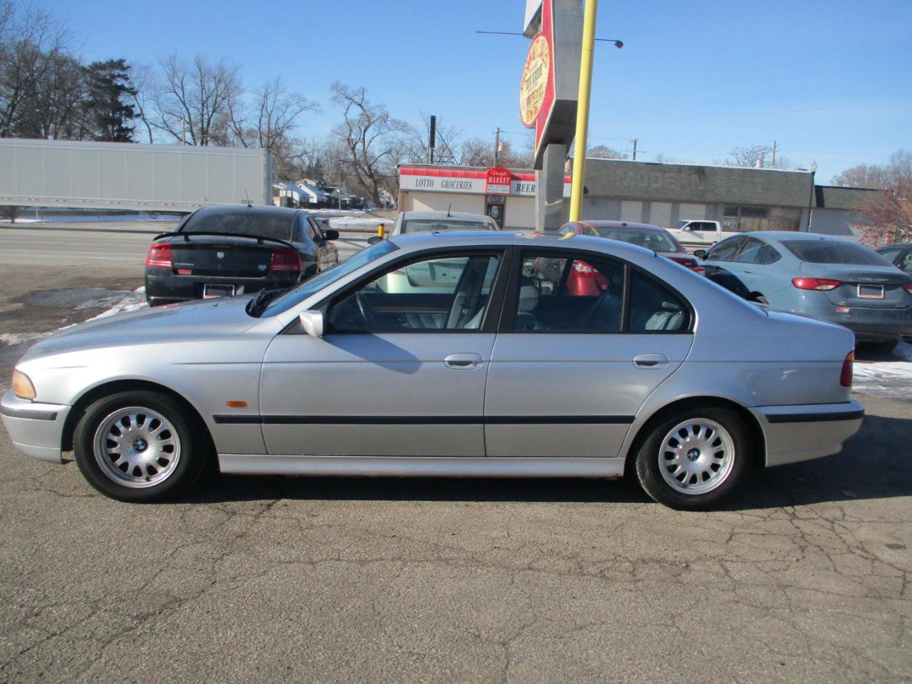 Used 1999 BMW 528i Sedan RWD image 4