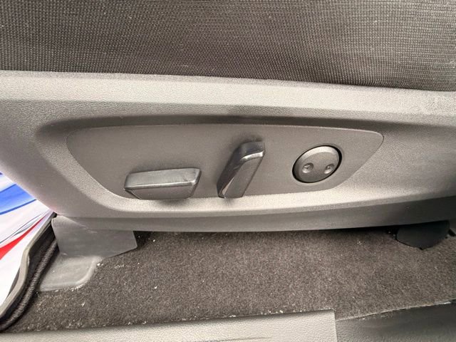 Certified 2024 Nissan Pathfinder SV w/ Black Appearance Package image 15