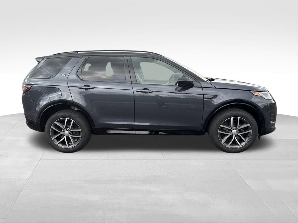 New 2025 Land Rover Discovery Sport Dynamic SE image 5