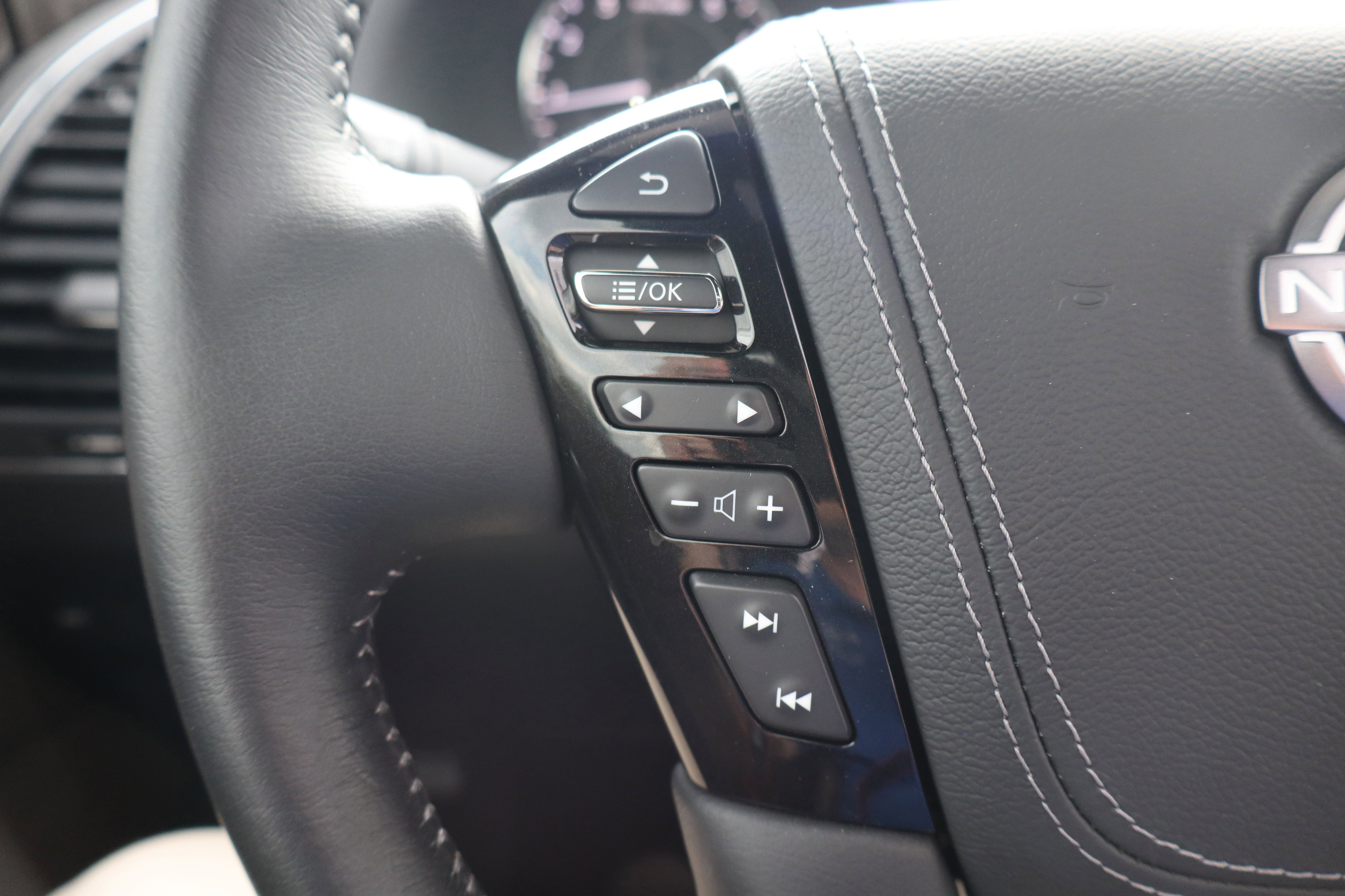 Used 2024 Nissan Armada Platinum w/ Cargo Package image 15