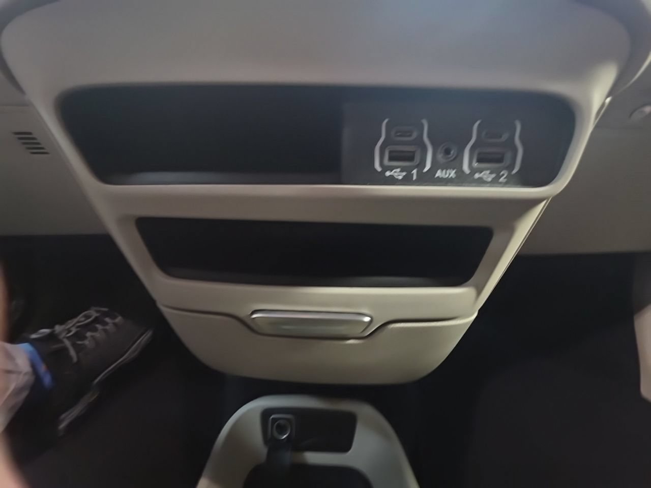 Used 2024 Chrysler Pacifica Touring-L FWD image 28