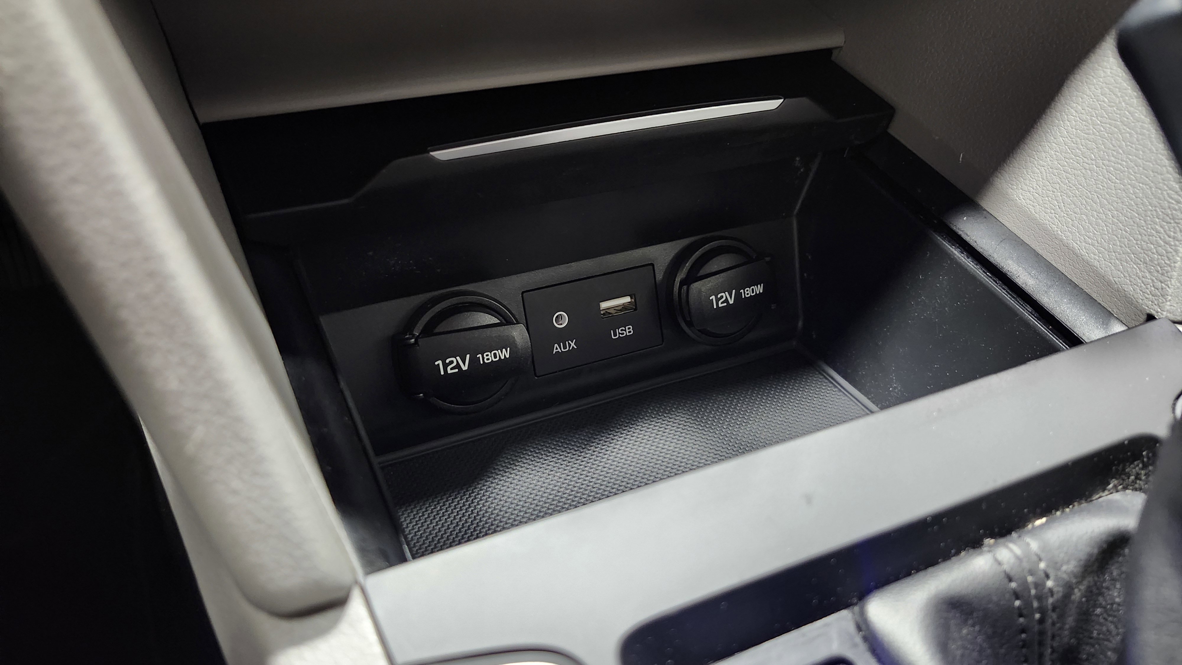 Used 2018 Hyundai Elantra SE image 8