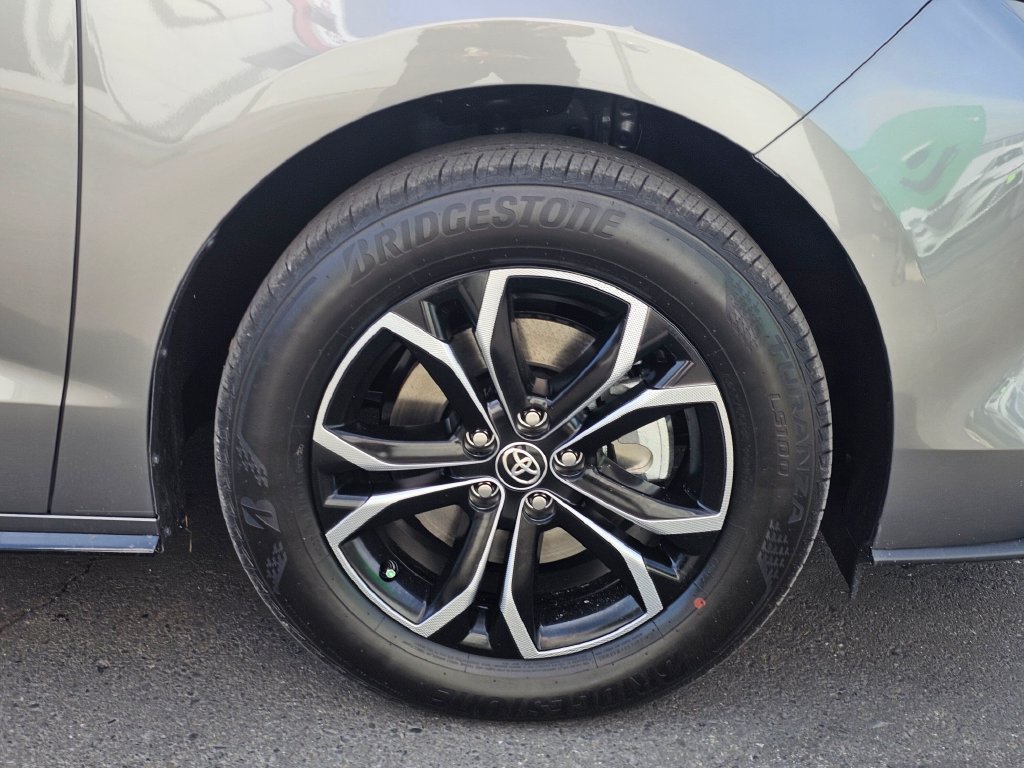 New 2026 Toyota Sienna Platinum AWD/4WD image 9