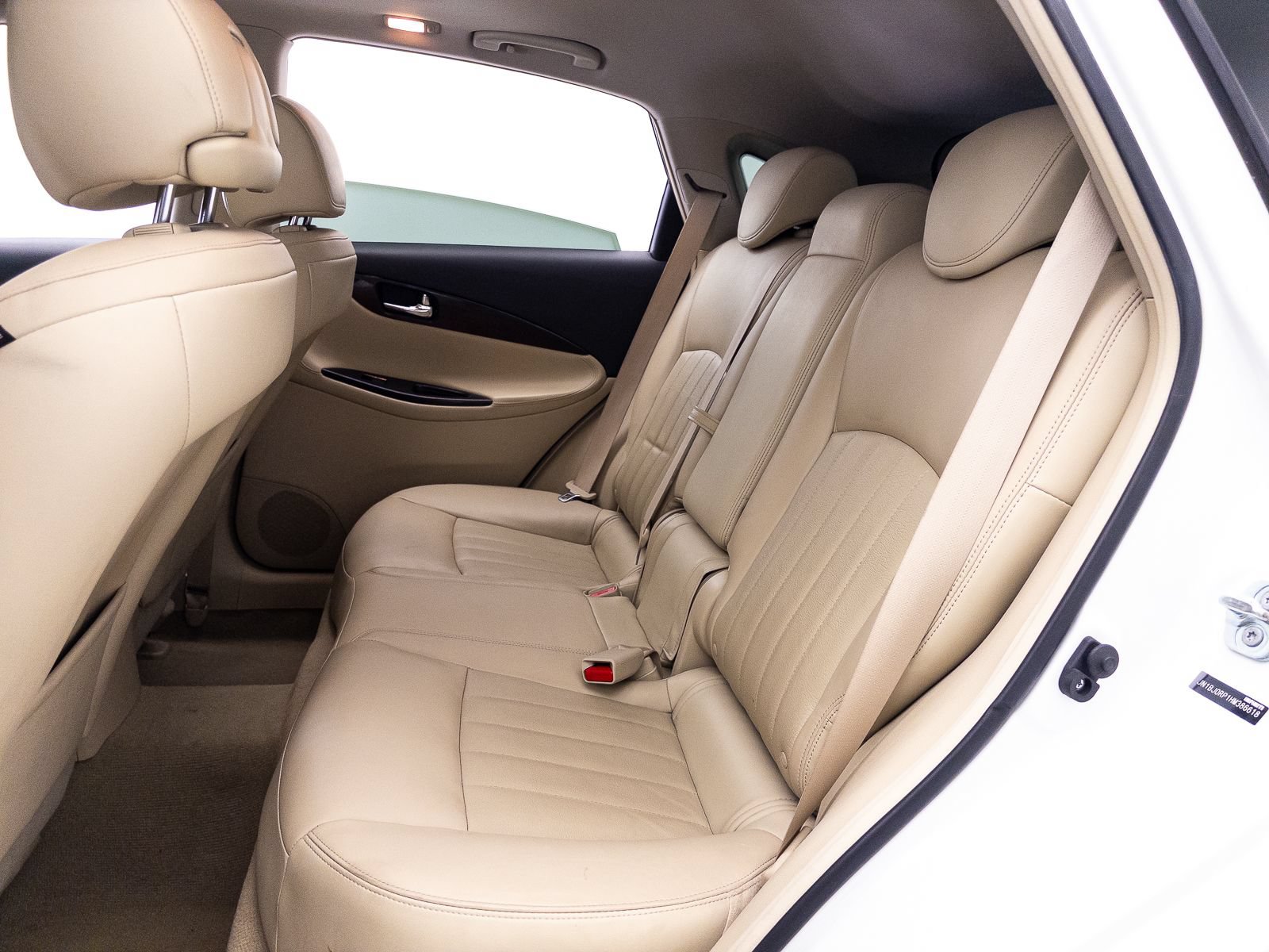Used 2017 INFINITI QX50 2WD w/ Deluxe Touring Package image 34