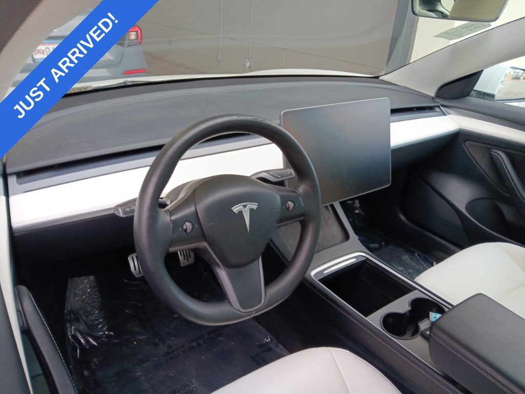 Used 2022 Tesla Model 3 Standard Range RWD image 5