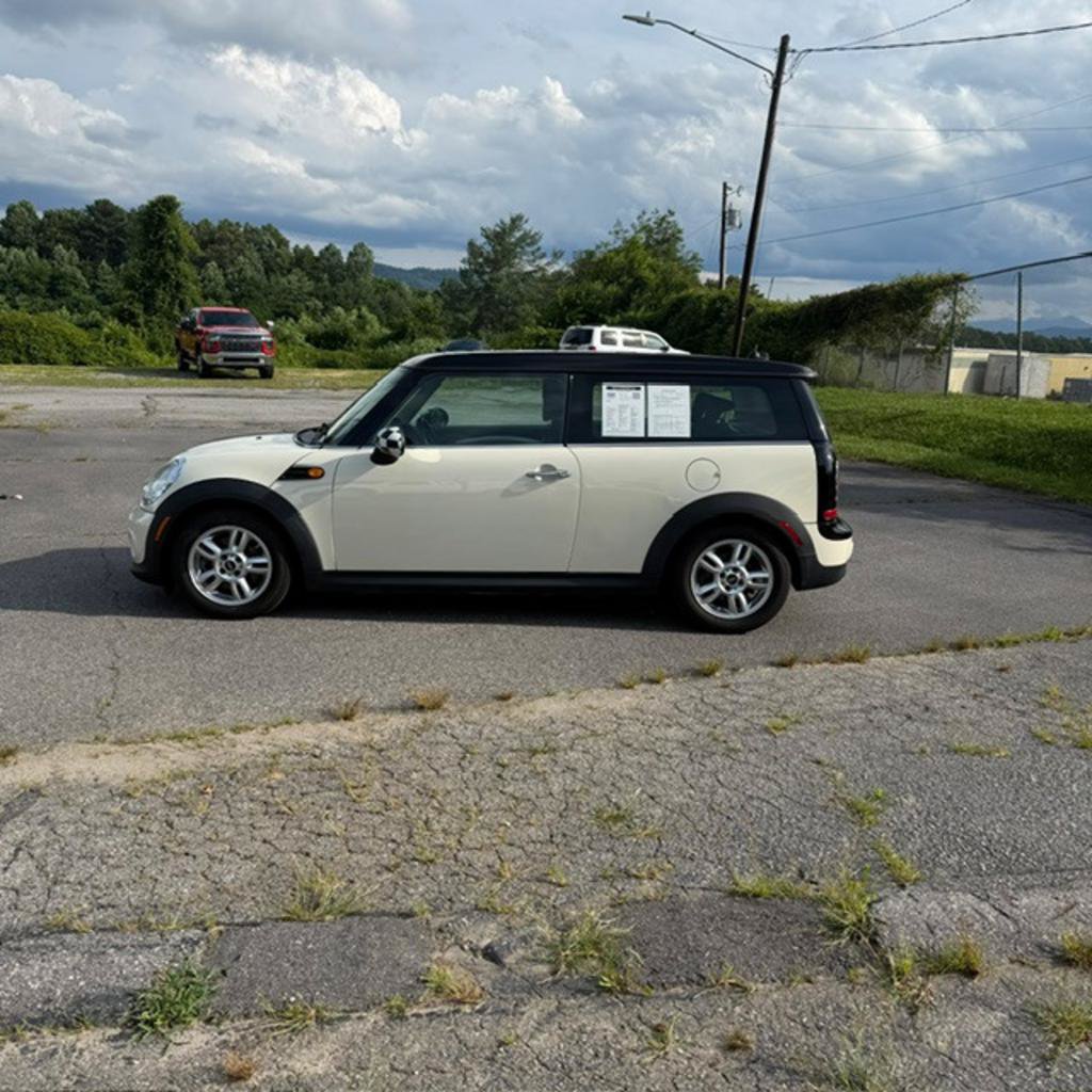 Used 2013 MINI Cooper Clubman FWD image 9