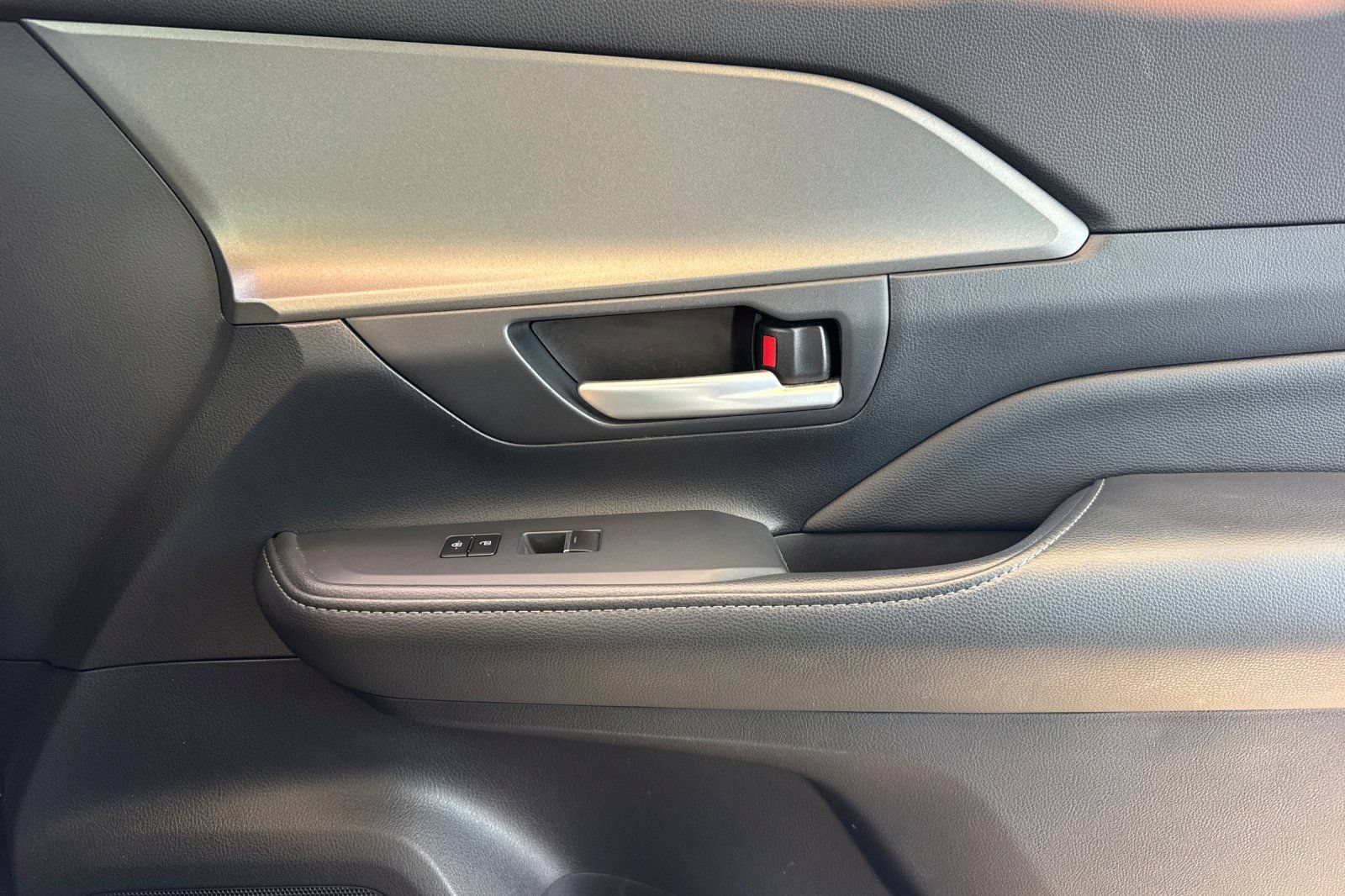 Certified 2025 Toyota Grand Highlander AWD image 23