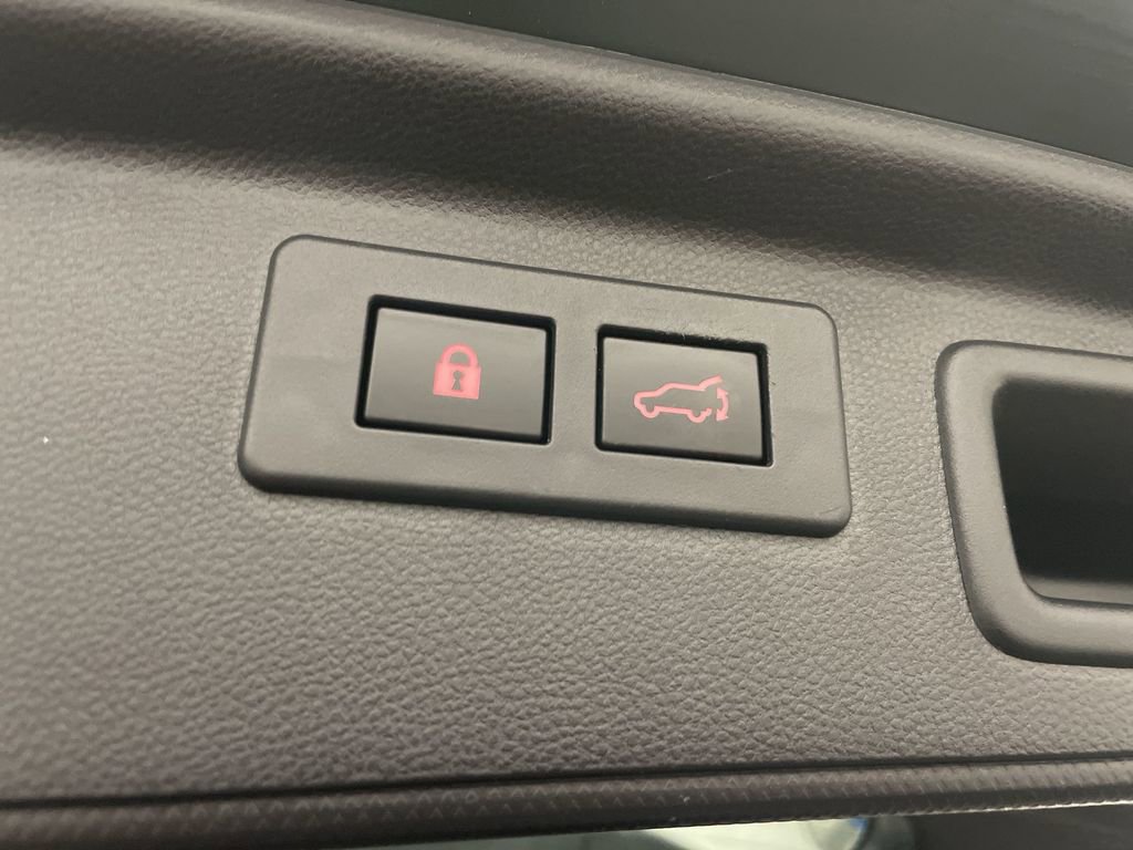 Used 2022 Subaru Forester Limited w/ Popular Package #2 image 28