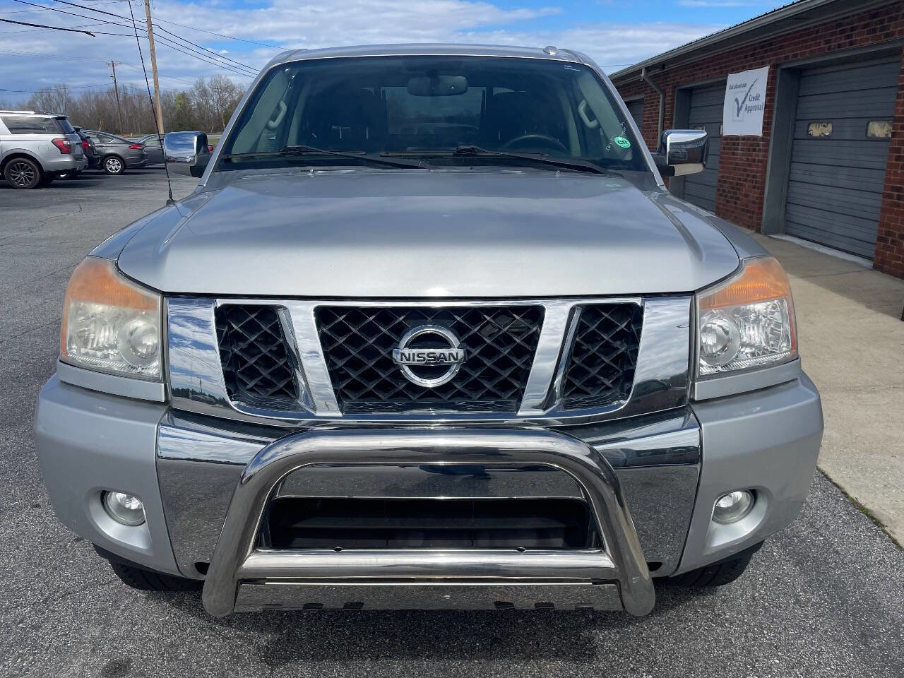 Used 2015 Nissan Titan SL AWD/4WD image 6