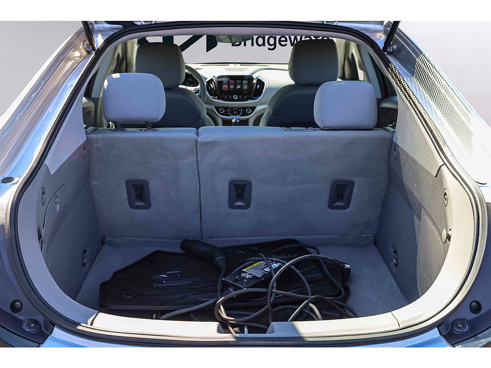 Used 2017 Chevrolet Volt LT w/ Comfort Package FWD image 23