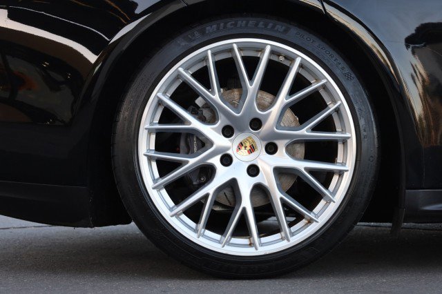 Used 2017 Porsche Panamera image 60
