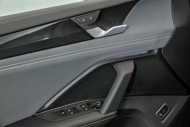 New 2026 Volkswagen Tiguan SE R-Line image 5