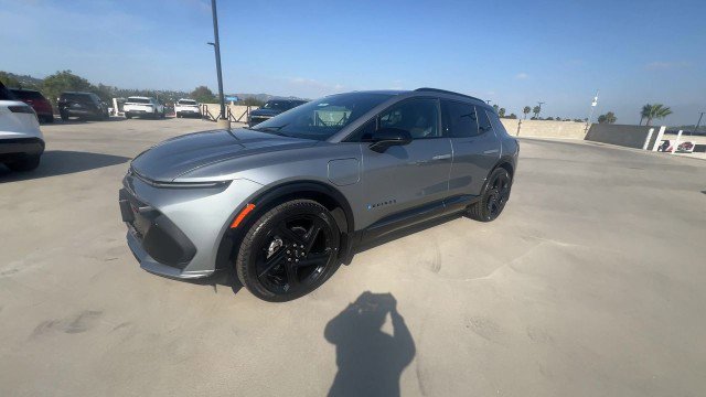 Used 2024 Chevrolet Equinox EV RS image 4