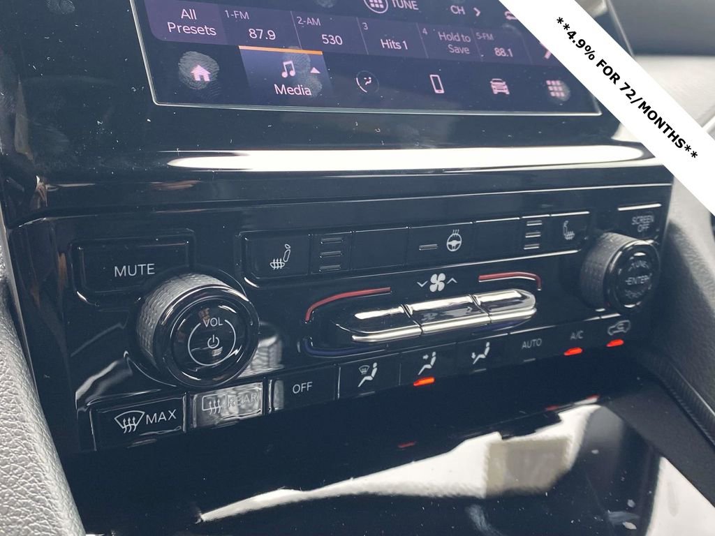 New 2025 Jeep Grand Cherokee Altitude image 23