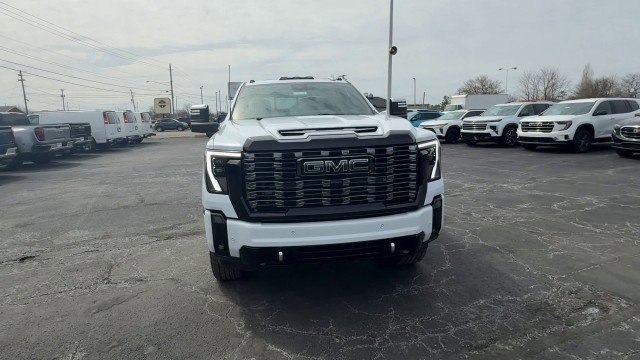 New 2026 GMC Sierra 2500 Denali Ultimate w/ LPO, Black Badging Package image 3