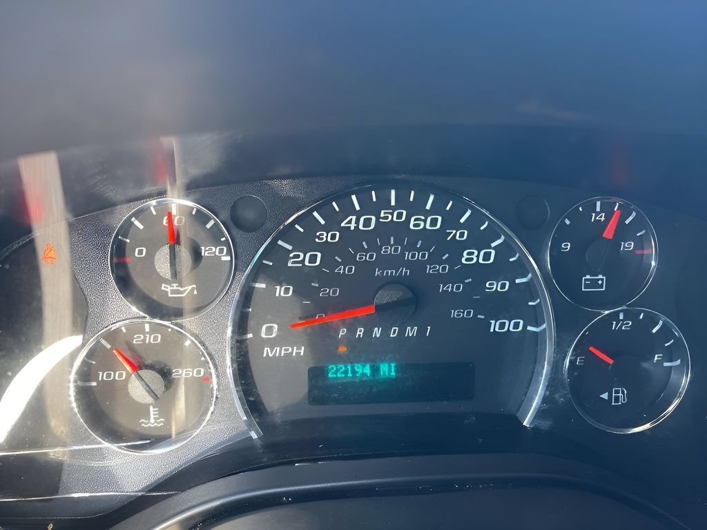 Used 2023 GMC Savana 2500 Extended w/ Driver Convenience Package RWD image 17