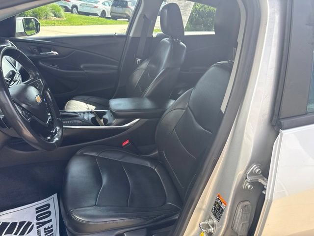 Used 2018 Chevrolet Volt Premier w/ Driver Confidence Package FWD image 24