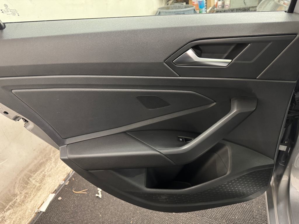 Used 2025 Volkswagen Jetta S image 16