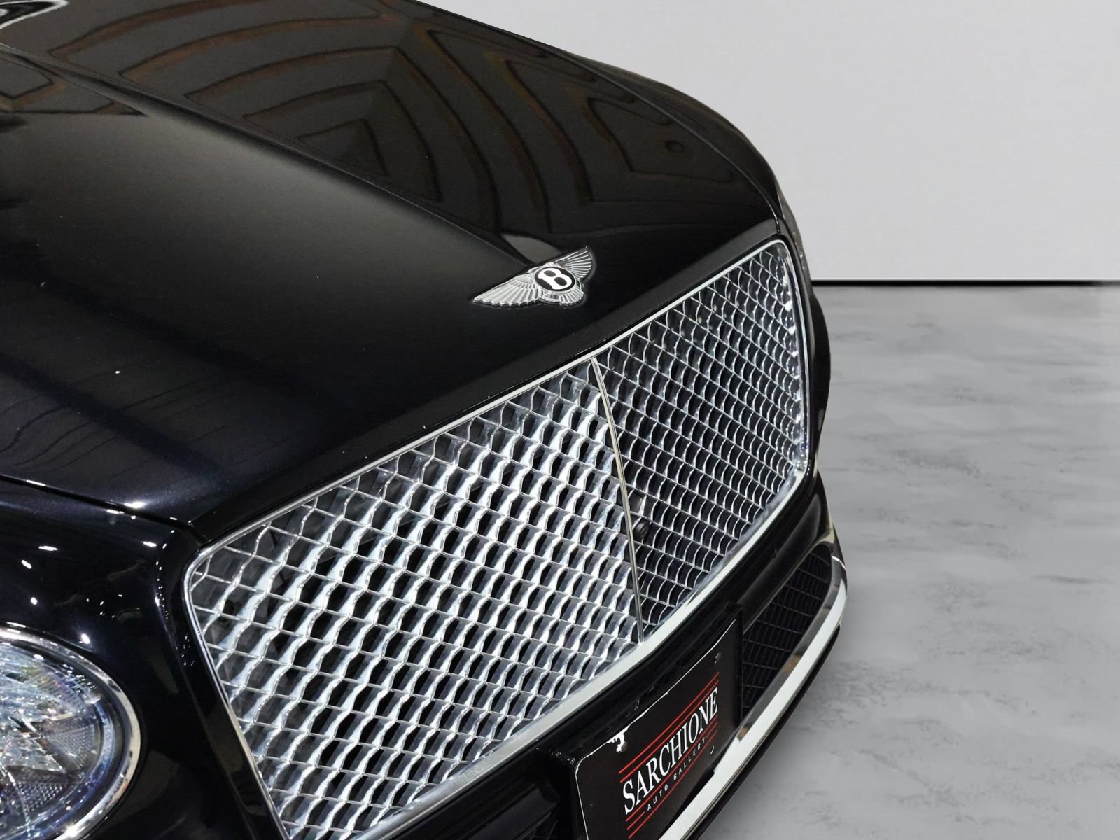 Used 2022 Bentley Bentayga AWD/4WD image 15