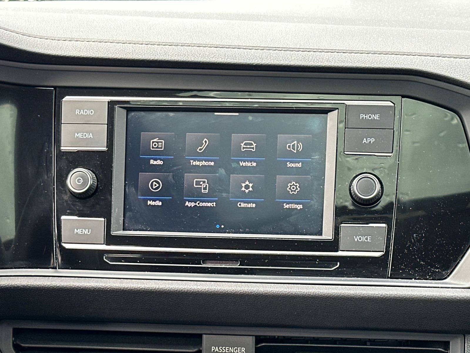 Used 2022 Volkswagen Jetta SE w/ Panoramic Sunroof Package image 20