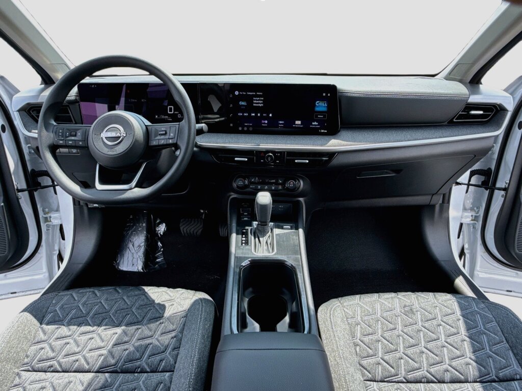 New 2026 Nissan Kicks SV w/ Cold Weather Package FWD image 3
