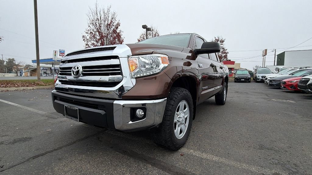 Used 2017 Toyota Tundra SR5 image 9