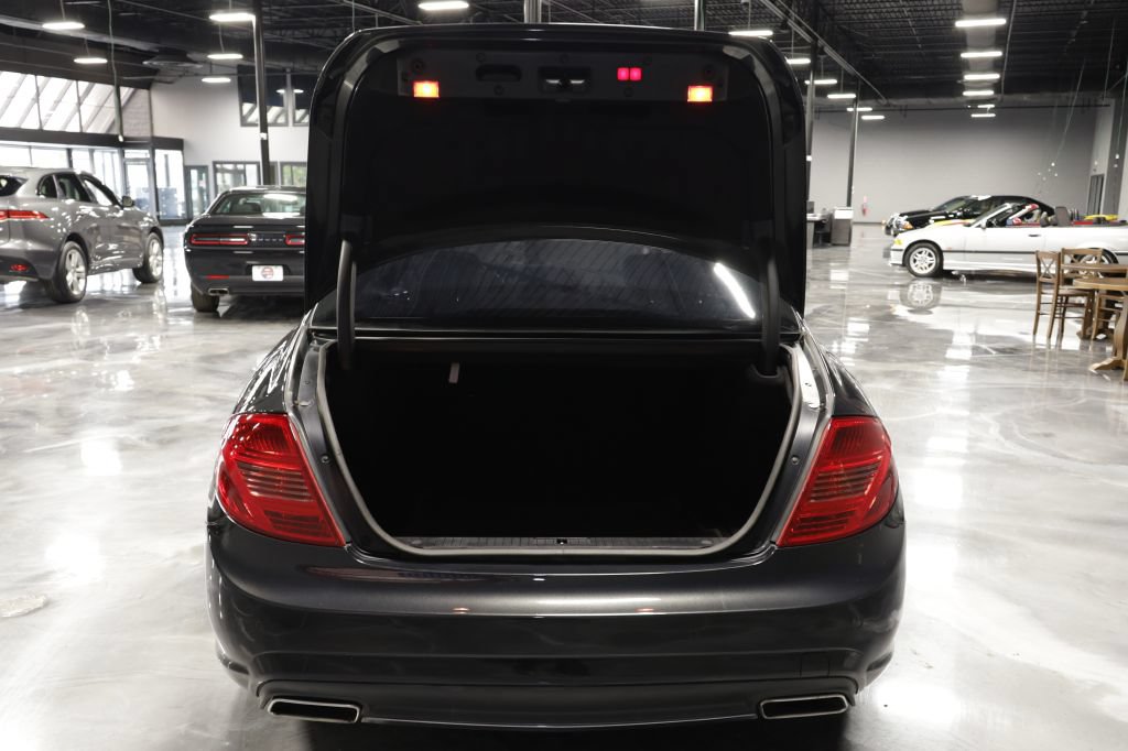 Used 2013 Mercedes-Benz CL 550 4MATIC image 33