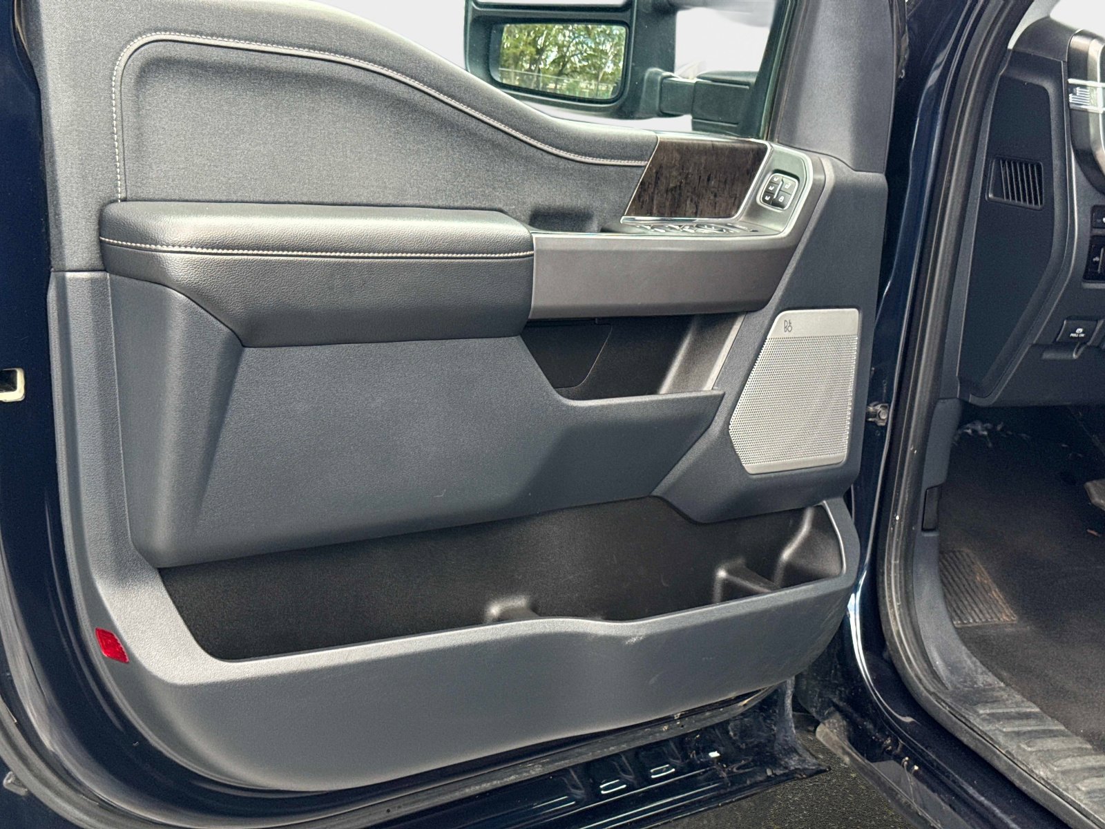 Used 2024 Ford F250 Lariat image 36