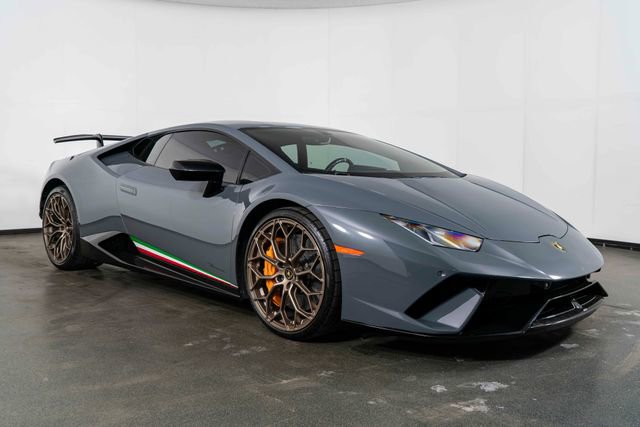 Used 2018 Lamborghini Huracan Performante image 2