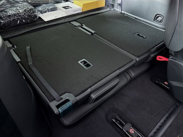 New 2026 Volkswagen Atlas SEL image 28