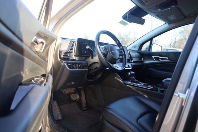 Used 2024 Kia Sportage EX image 16