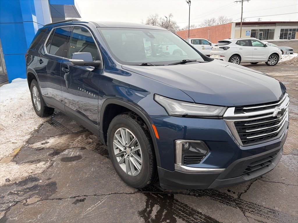 Used 2023 Chevrolet Traverse LT w/ Rear Camera Mirror Package AWD/4WD image 5