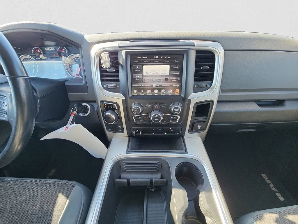 Used 2017 RAM 1500 Classic SLT w/ SLT Plus D￩cor Group image 11