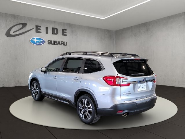 Used 2023 Subaru Ascent Limited w/ Technology Package AWD/4WD image 12