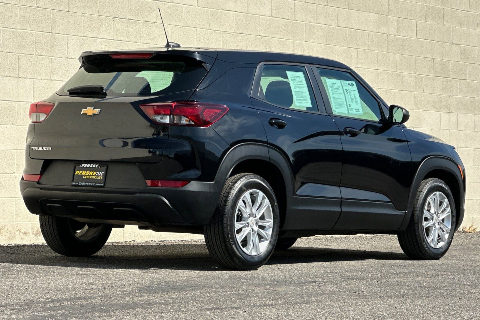 Certified 2021 Chevrolet TrailBlazer LS w/ LPO, Blackout Package image 4