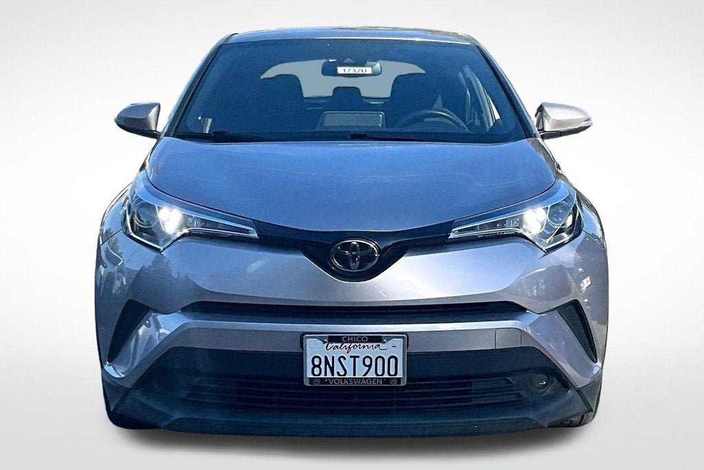 Used 2019 Toyota C-HR XLE FWD image 2
