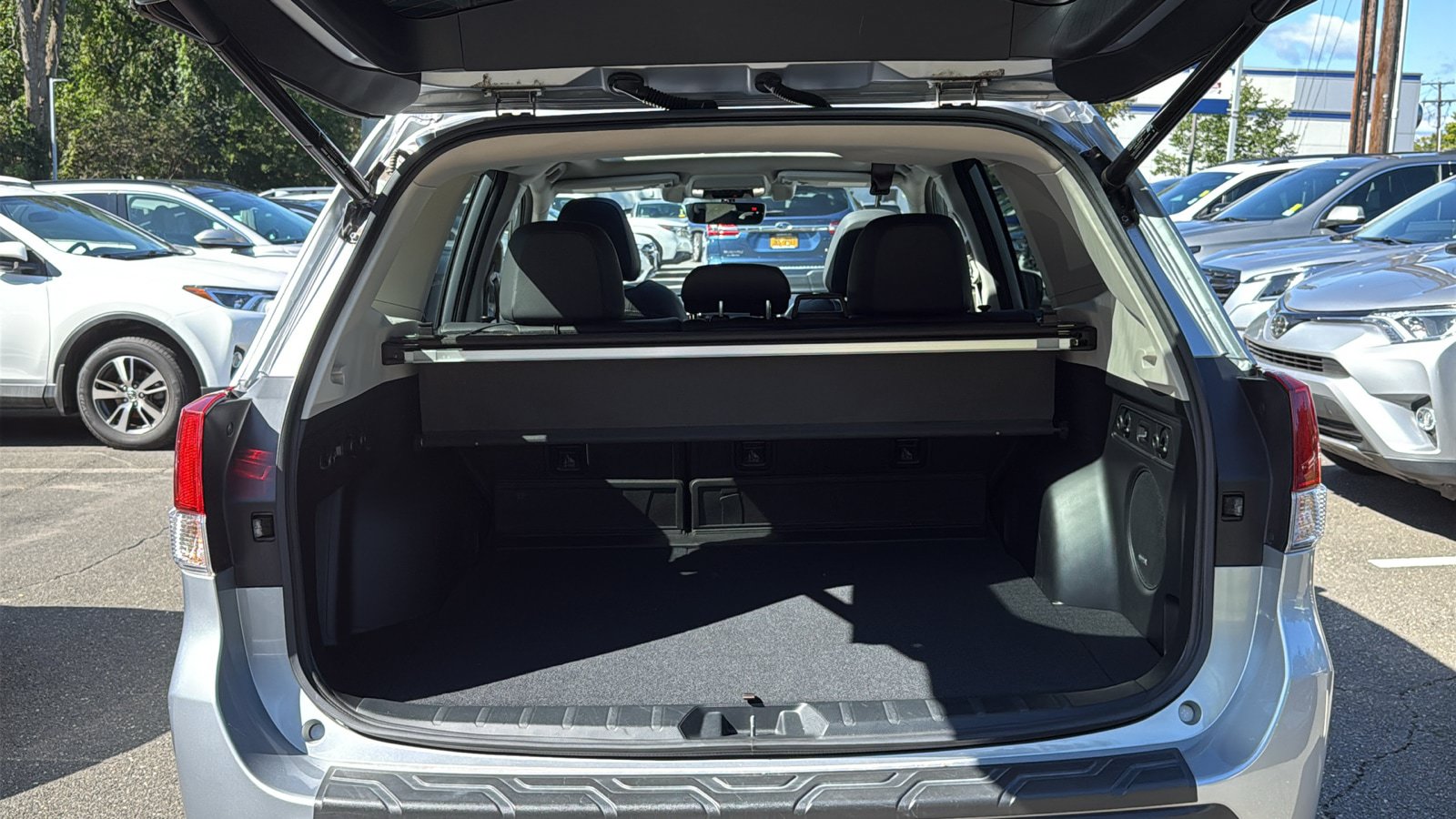 Used 2020 Subaru Forester Touring AWD/4WD image 25