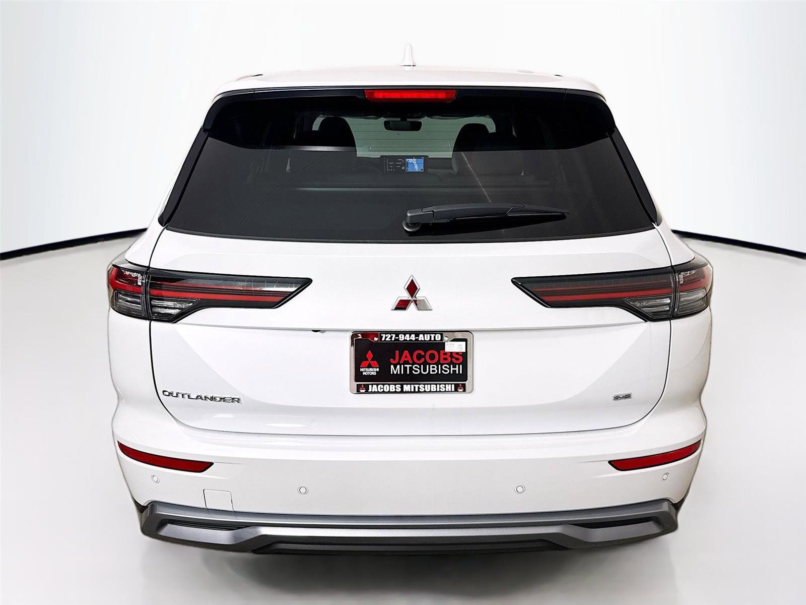 New 2026 Mitsubishi Outlander SE image 6