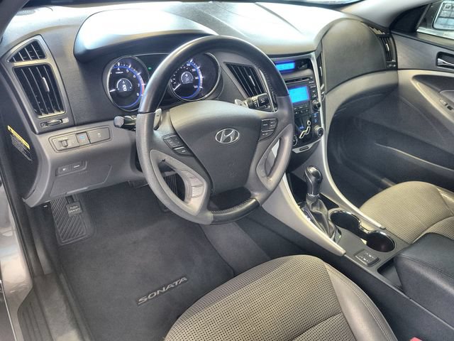 Used 2013 Hyundai Sonata SE FWD image 14