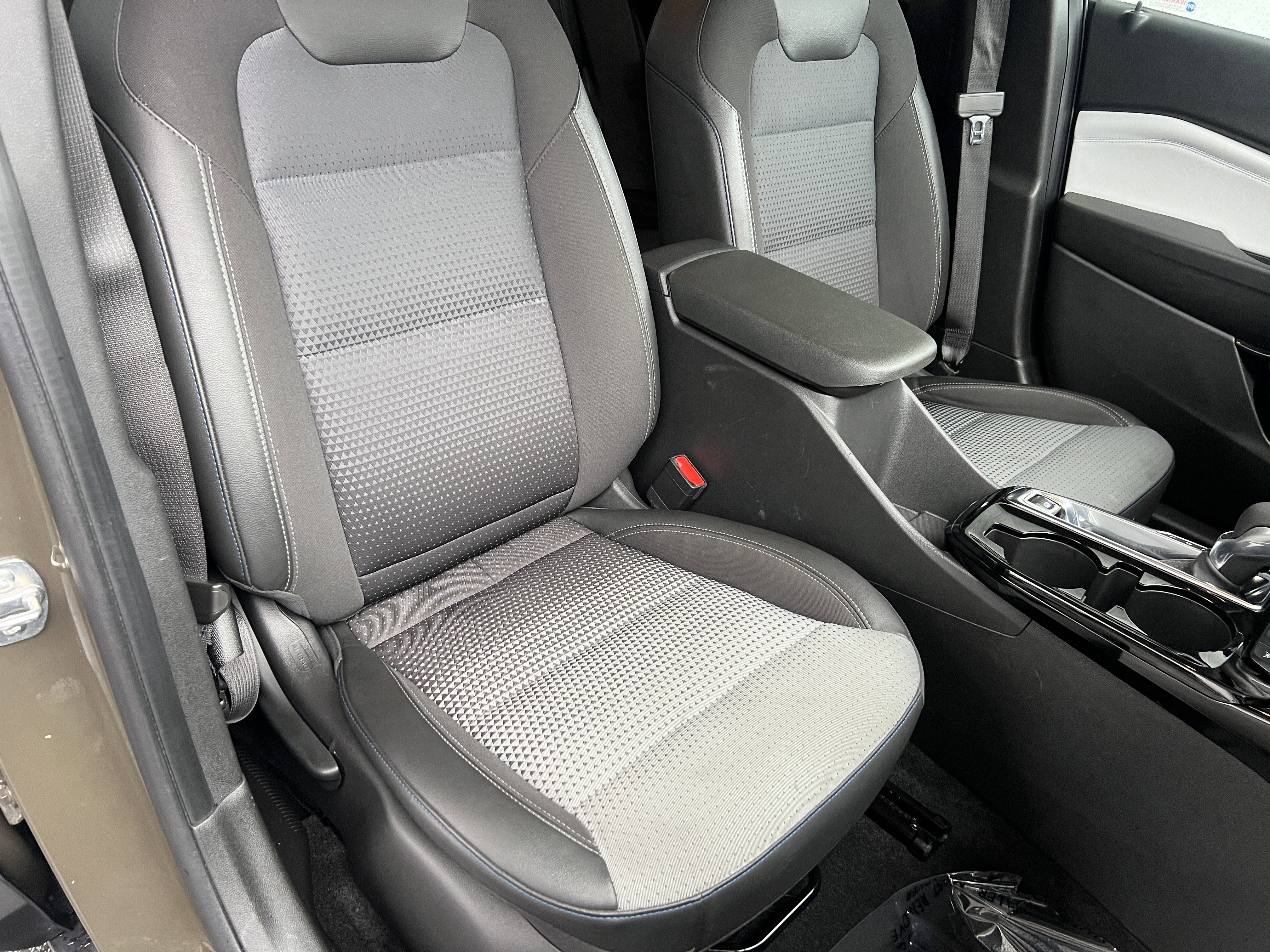 Used 2024 Chevrolet Trax LT FWD image 23